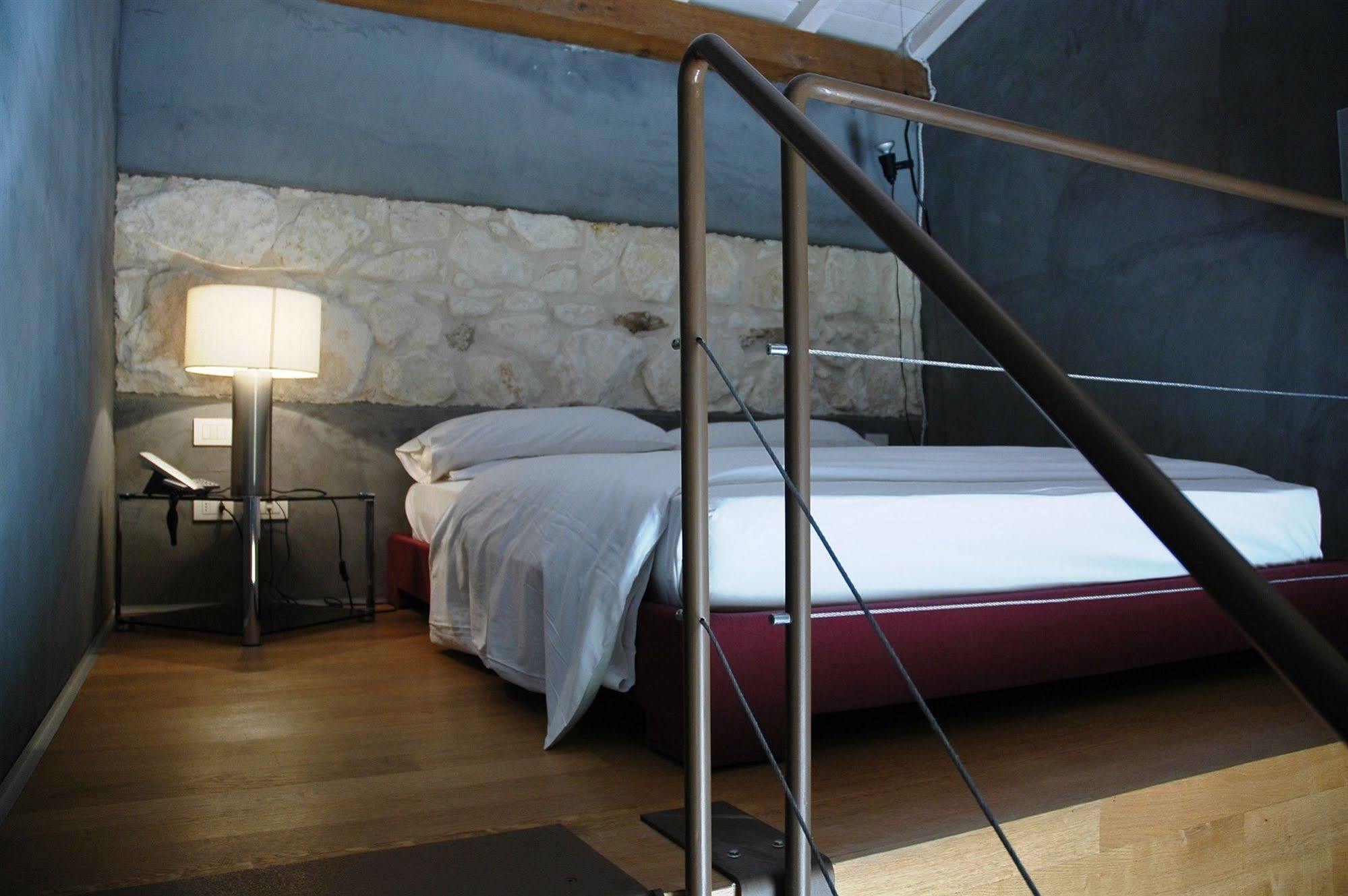 Caol Ishka Hotel Szirakúza Kültér fotó