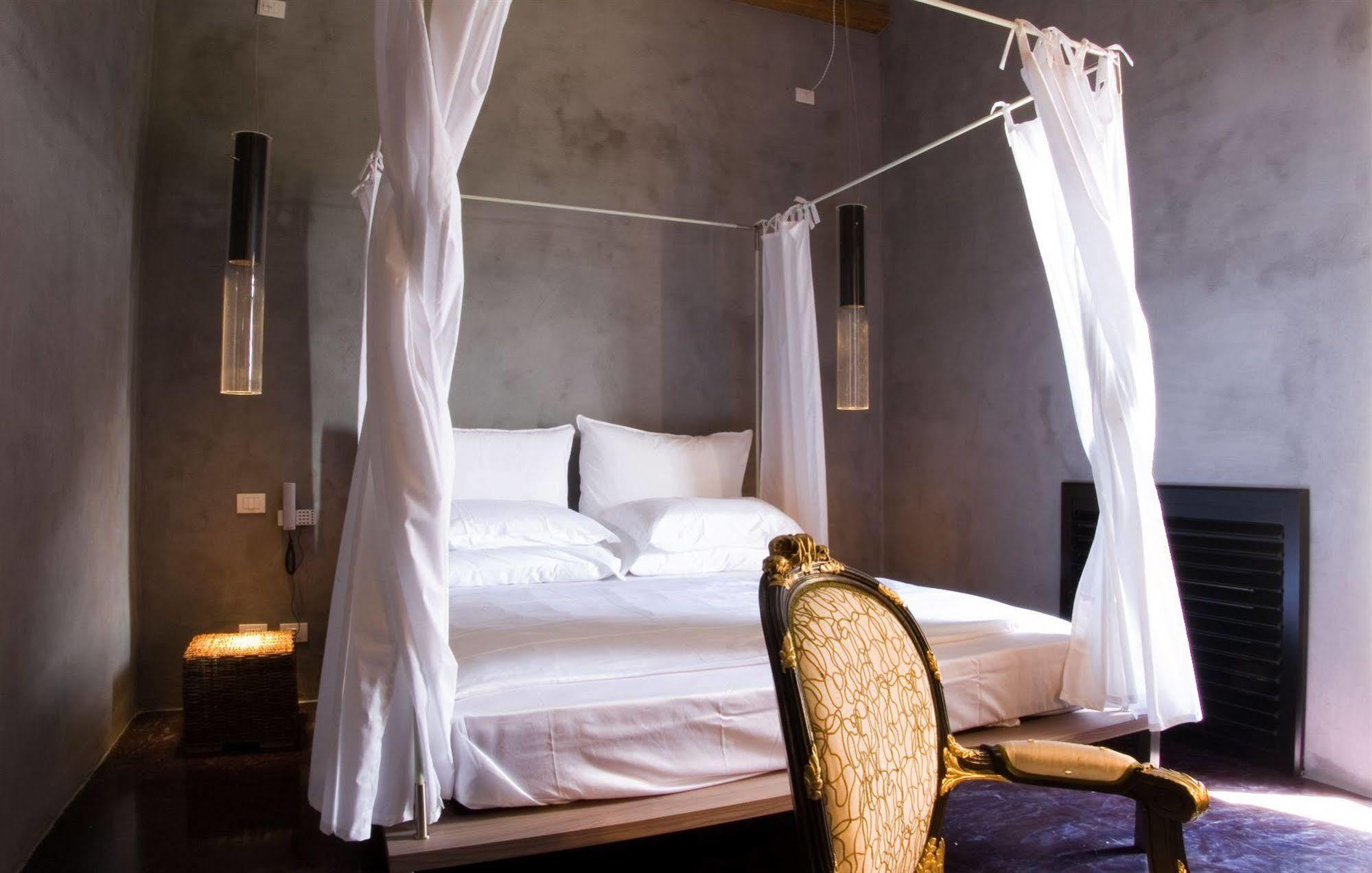 Caol Ishka Hotel Szirakúza Kültér fotó