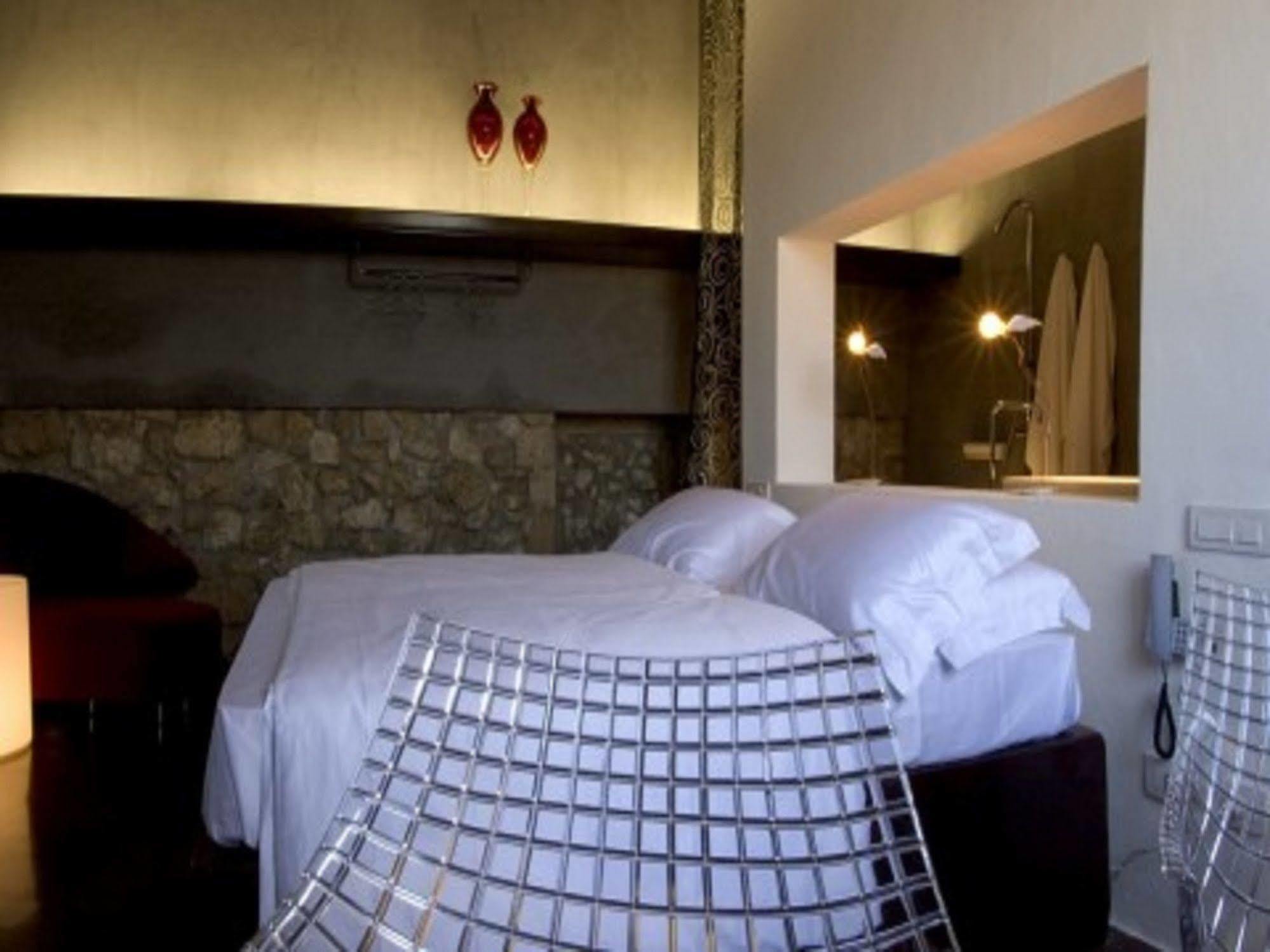 Caol Ishka Hotel Szirakúza Kültér fotó